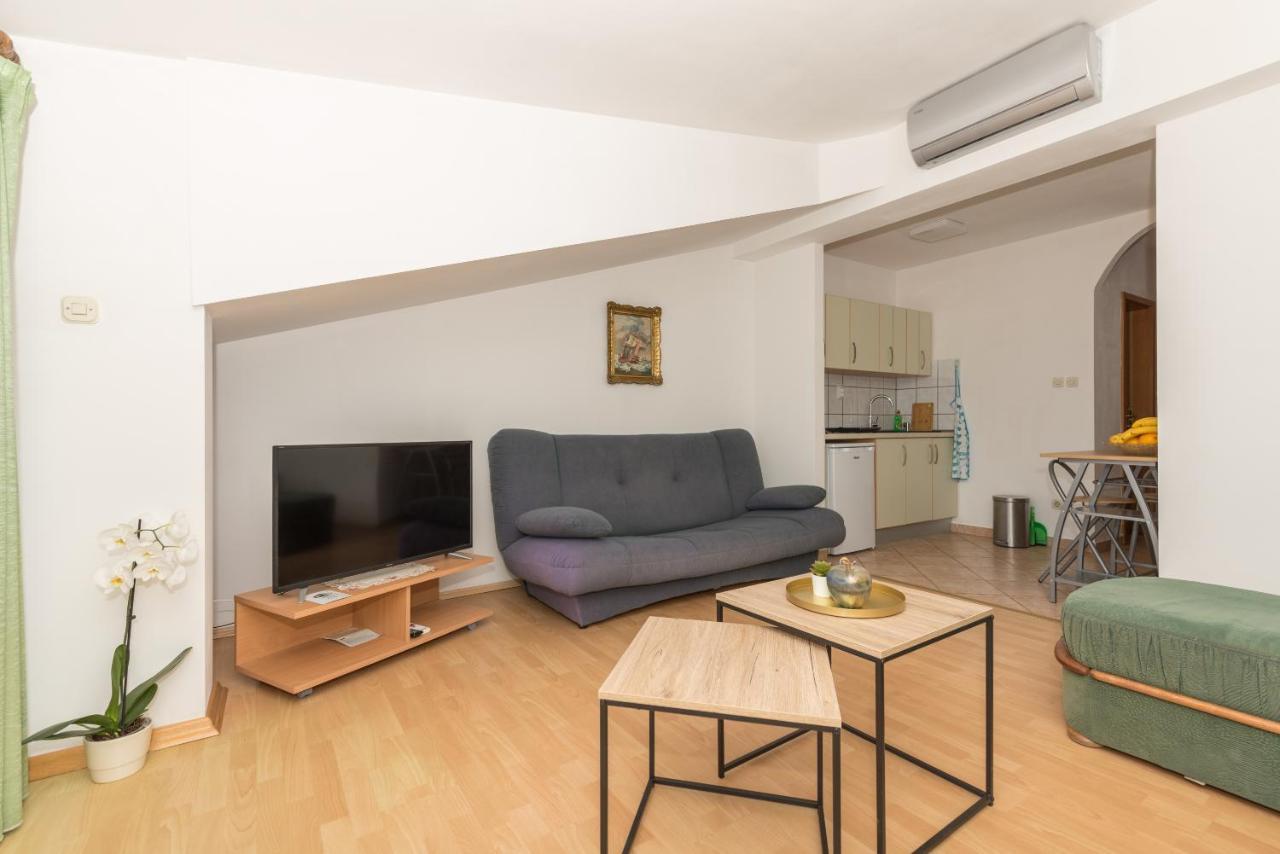 Apartments Zoka Макарська Екстер'єр фото