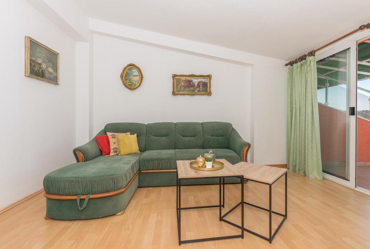 Apartments Zoka Макарська Екстер'єр фото